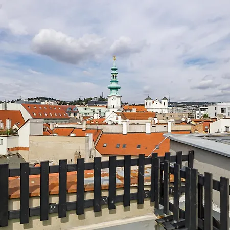 Spacious Center Penthouse & Private Rooftop Terrace Appartamento Bratislava