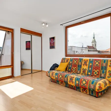 Arya - Spacious Penthouse Duplex With Rooftop Patio In The Main Square Apartment *