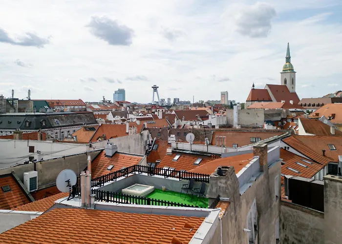 Spacious Center Penthouse & Private Rooftop Terrace Apartament Bratislava