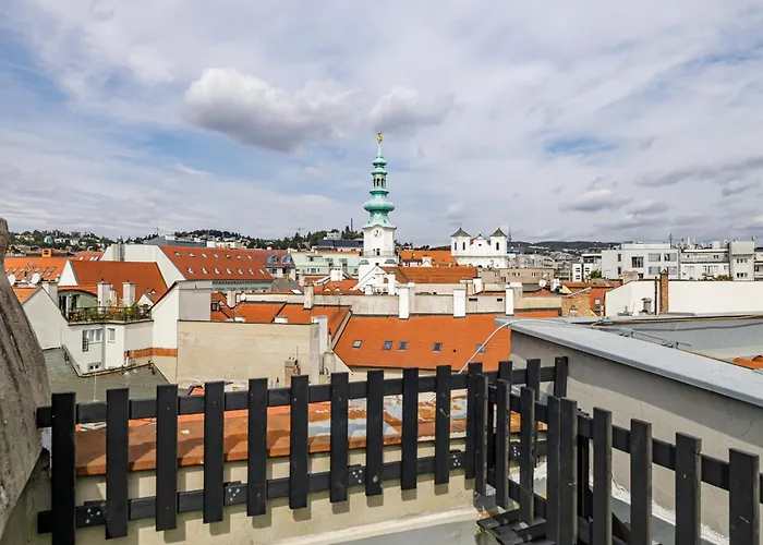 Spacious Center Penthouse & Private Rooftop Terrace Apartament Bratislava