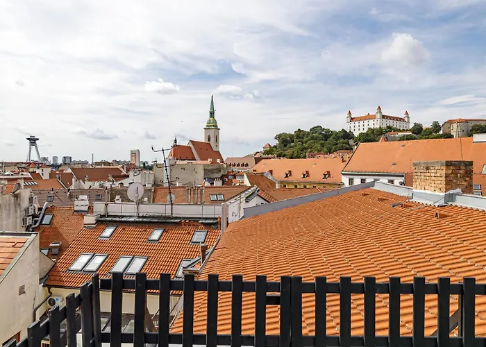 Daire Spacious Center Penthouse & Private Rooftop Terrace